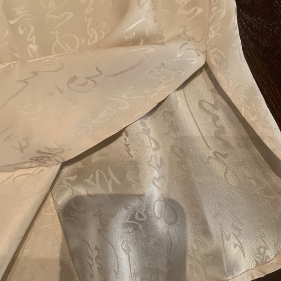 Women's silk blouse - Picture 5 of 8